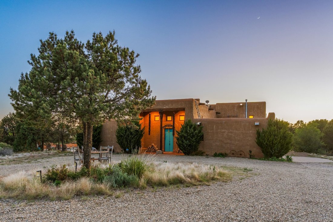 House in Taos, New Mexico, United States 2 - 18888451