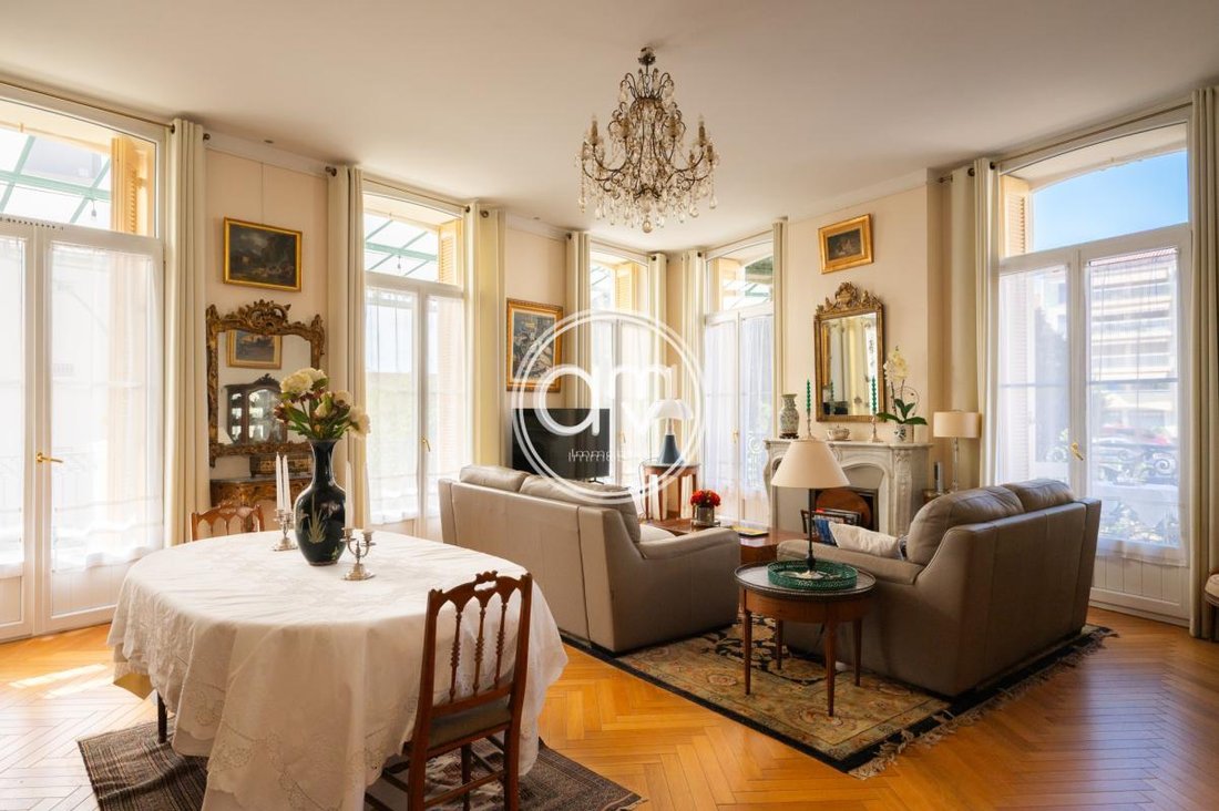 Appartement à Hyères, Provence-Alpes-Côte d'Azur, France 4 - 18885988