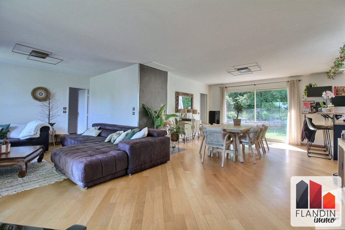 House in Vernaison, Auvergne-Rhône-Alpes, France 1 - 18646348