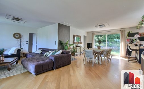 House in Vernaison, Auvergne-Rhône-Alpes, France 1