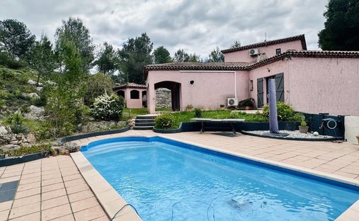 Casa en Pallieres-Plan des Pennes, Les Pennes-Mirabeau, Francia 1