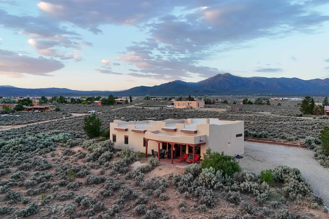 House in Ranchos de Taos, New Mexico, United States 4 - 18888595