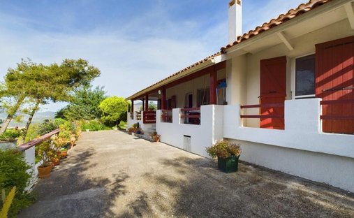 Maison à Cuttoli-Corticchiato, Corse, France 1