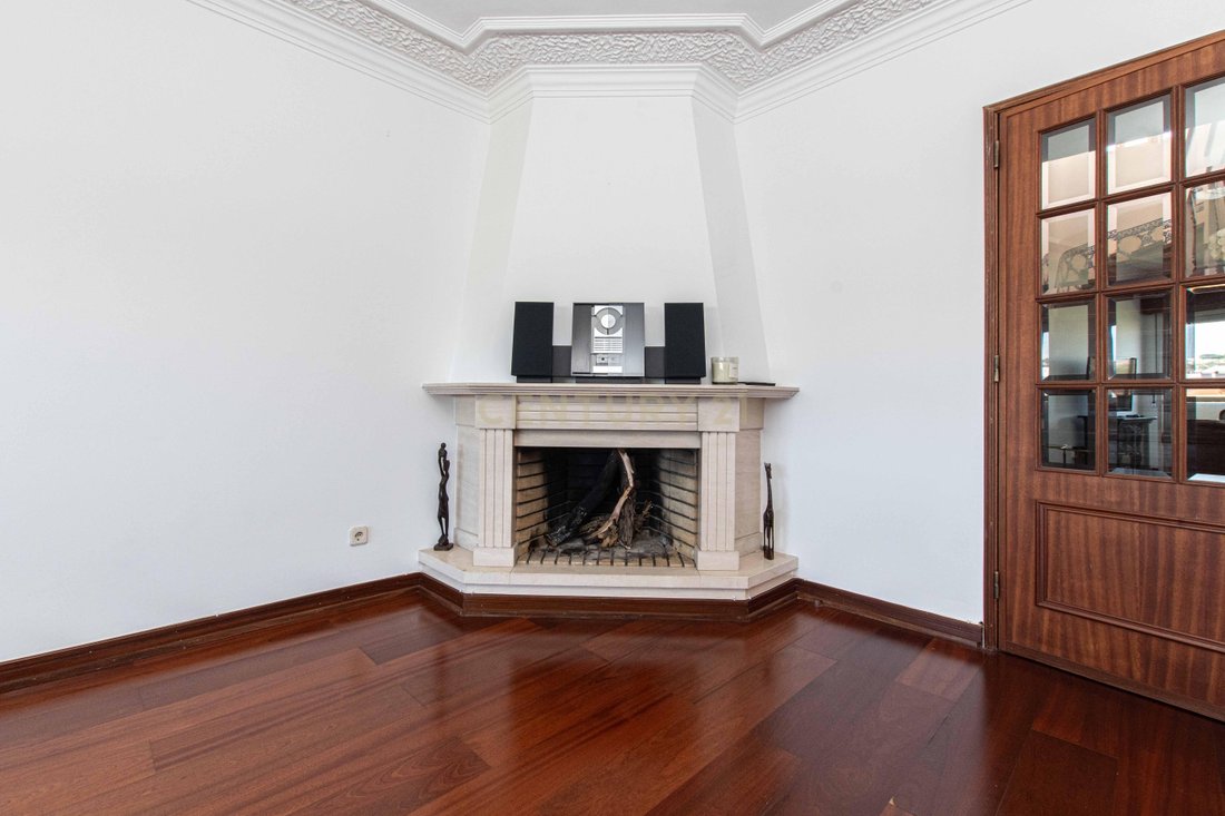 Apartment in Linda-a-Velha, Lisbon, Portugal 5 - 18890914