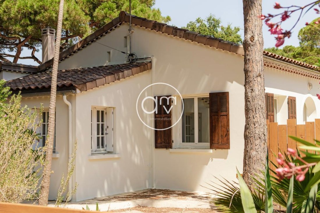 Villa à Hyères, Provence-Alpes-Côte d'Azur, France 2 - 18886863