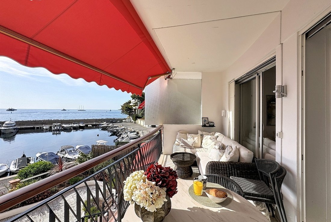 Apartamento en Èze, Provenza-Alpes-Costa Azul, Francia 1 - 18880571