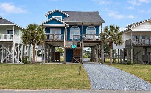 House in Oak Island, North Carolina, United States 1