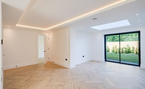 House in Brondesbury Park, Brent, England 1