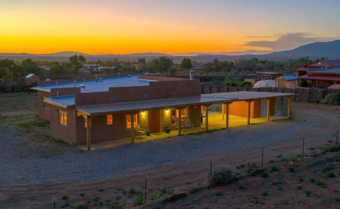 House in Ranchos de Taos, New Mexico, United States 2 - 18888519