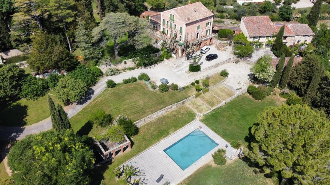 House in Flayosc, Provence-Alpes-Côte d'Azur, France 1 - 18884736