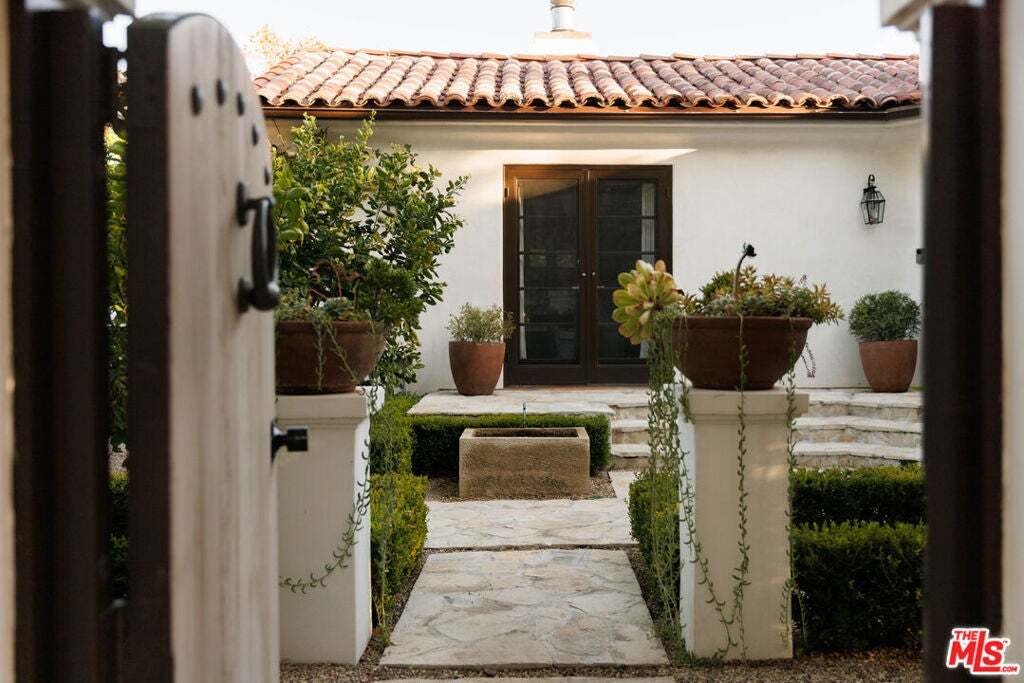 House in West Hollywood, California, United States 2 - 18889485