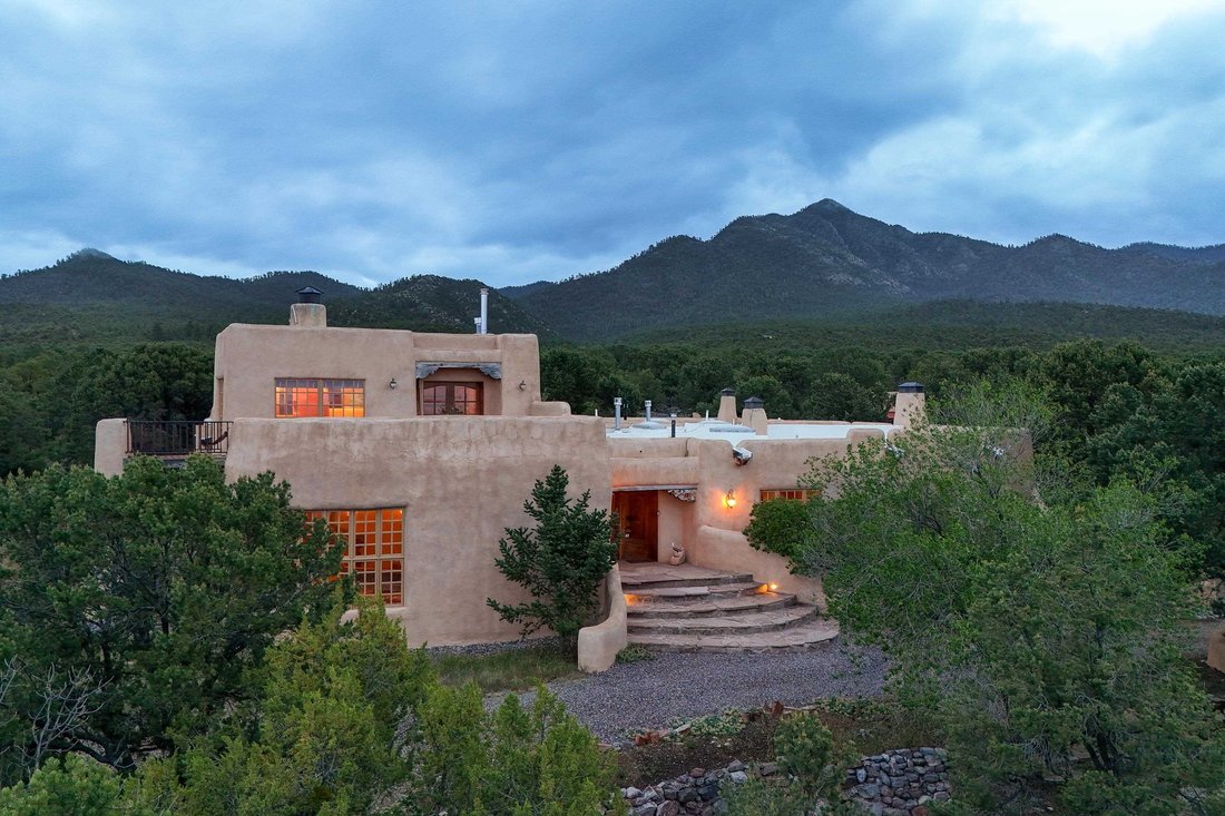 House in Ranchos de Taos, New Mexico, United States 1 - 18888581