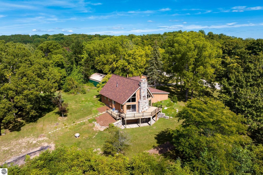 House in Central Lake, Michigan, United States 2 - 18889392