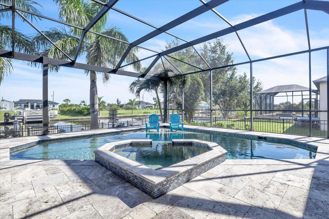 Casa a Port Charlotte, Florida, Stati Uniti 3 - 18879205
