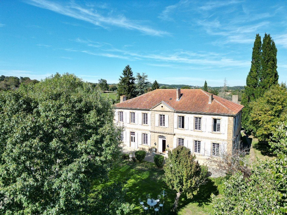 Casa a Mirande, Occitania, Francia 1 - 18883617