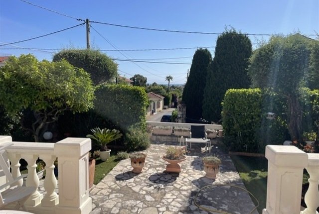 Casa en Les Cougoulins-Rastines, Antibes, Francia 3 - 18880561