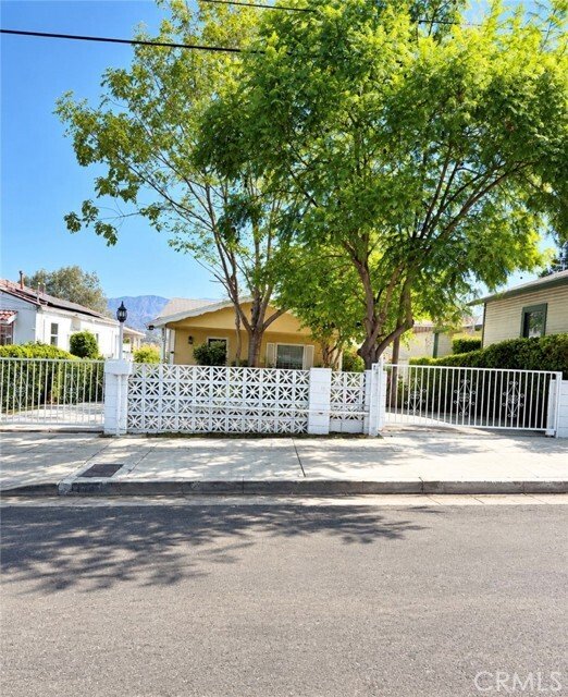Los Angeles, California, United States 5 - 18887918