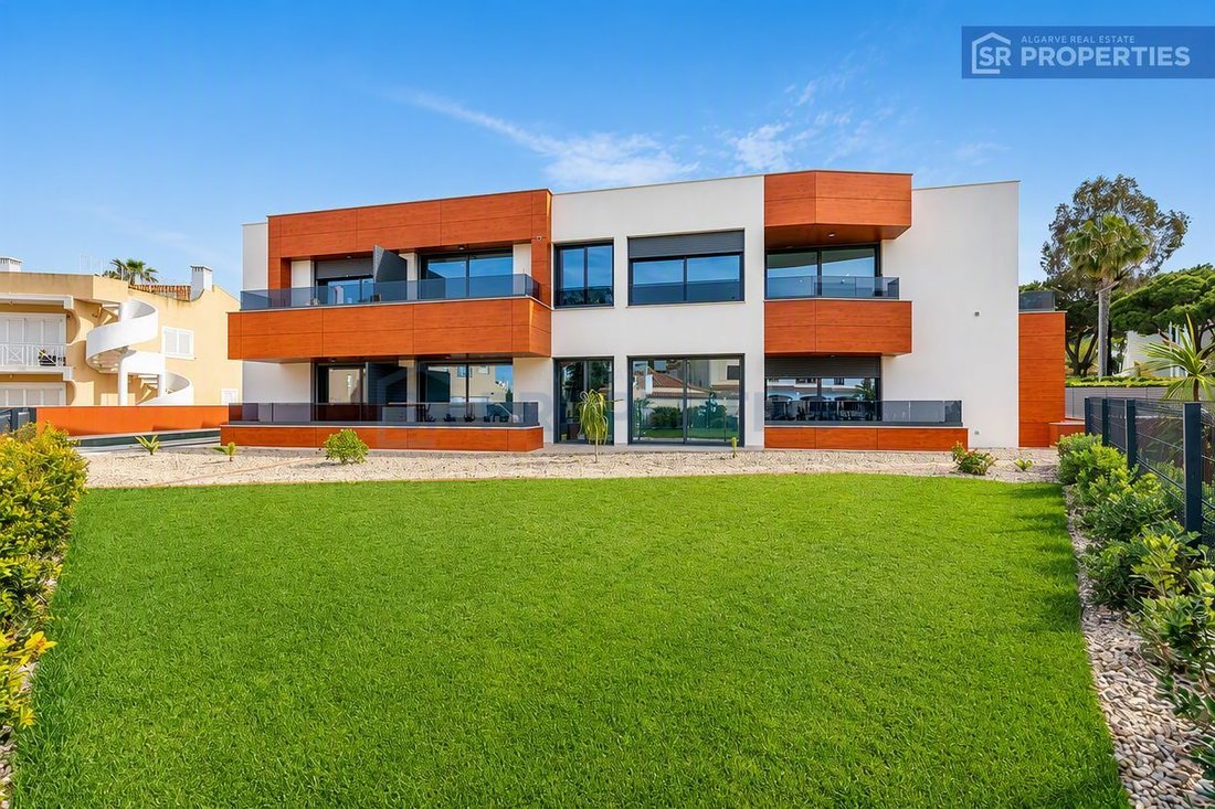 Apartment in Vilamoura, Quarteira, Algarve 2 - 18438170