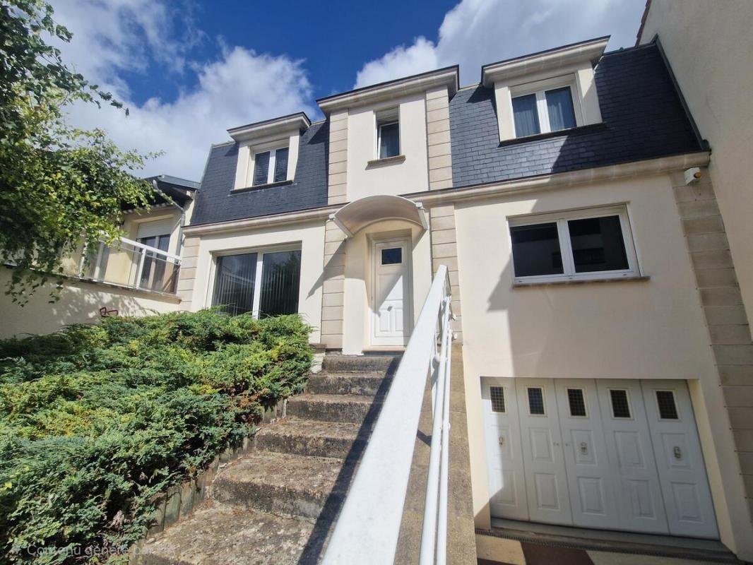 Maison à Centre Ville, Suresnes, France 1 - 18884406