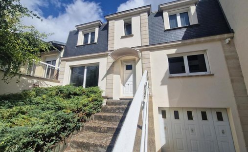 Casa en Centre Ville, Suresnes, Francia 1
