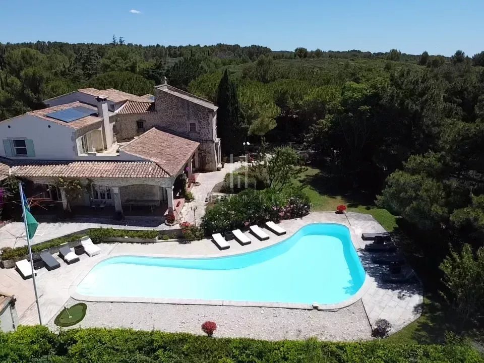 Haus in Fontvieille, Provence-Alpes-Côte d'Azur, Frankreich 2 - 18883497
