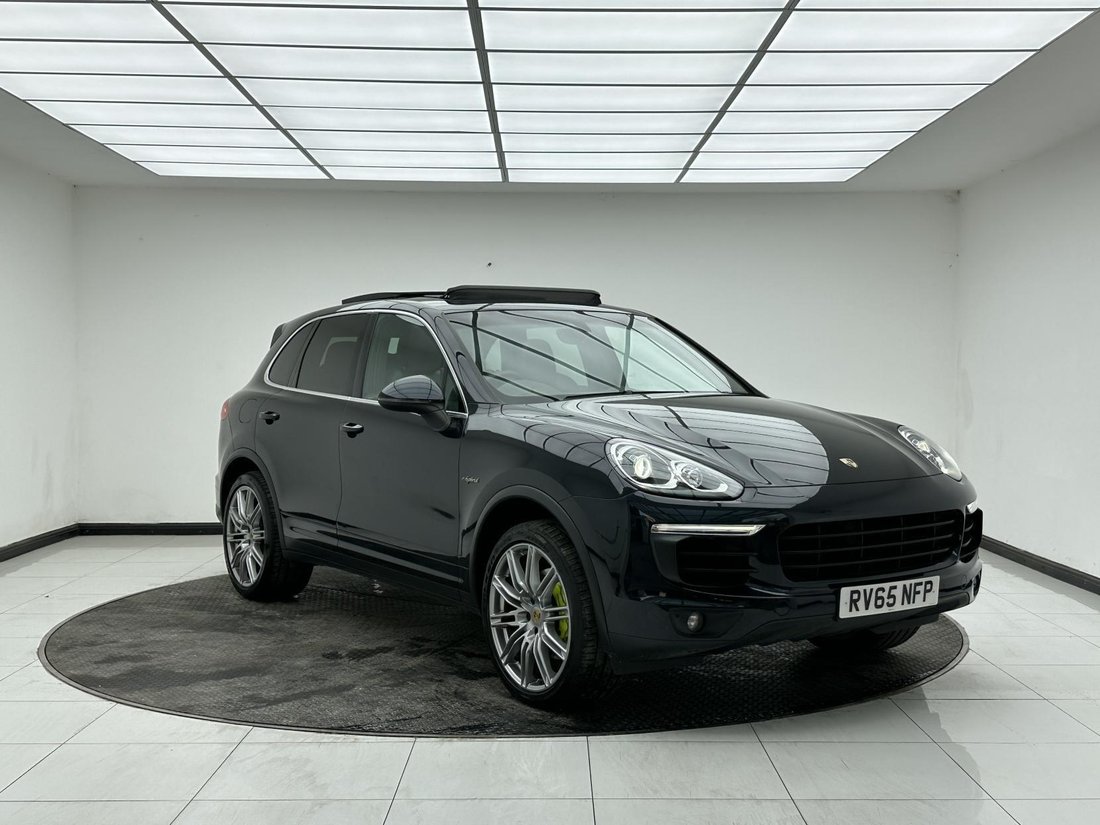 Suv in Chesham, United Kingdom 2 - 18879472