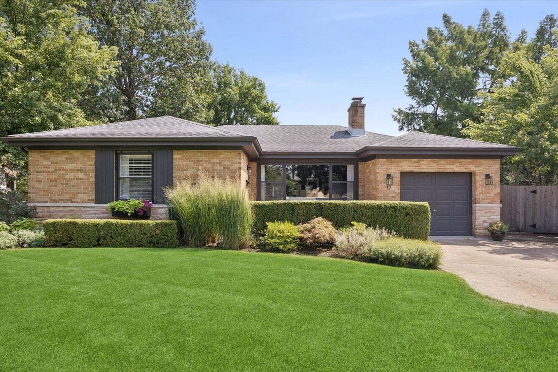 House in Clarendon Hills, Illinois, United States 1 - 18879819