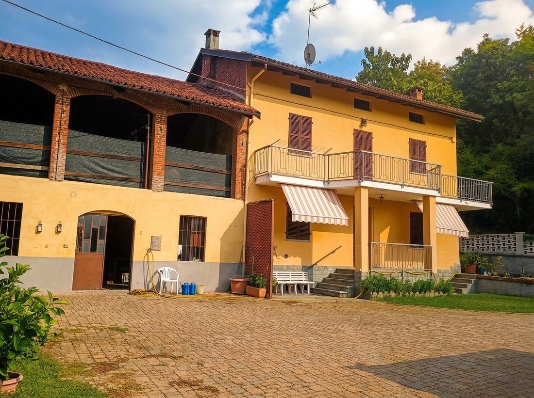 Villa in Baldissero Torinese, Piedmont, Italy 2 - 18891835
