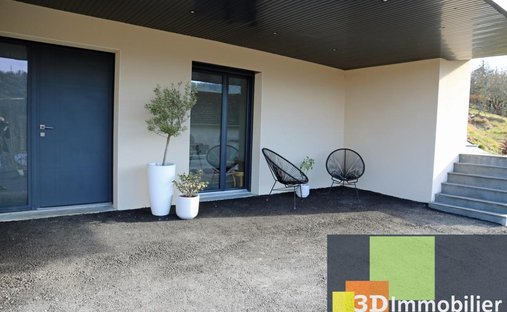 House in Lons-le-Saunier, Bourgogne – Franche-Comté, France 1