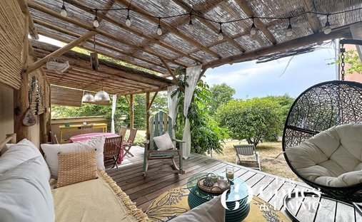 Villa in Sain-Bel, Auvergne-Rhone-Alpen, Frankreich 1