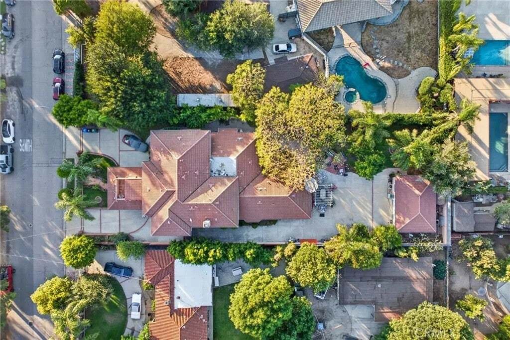 Condo in Los Angeles, California, United States 3 - 18890017