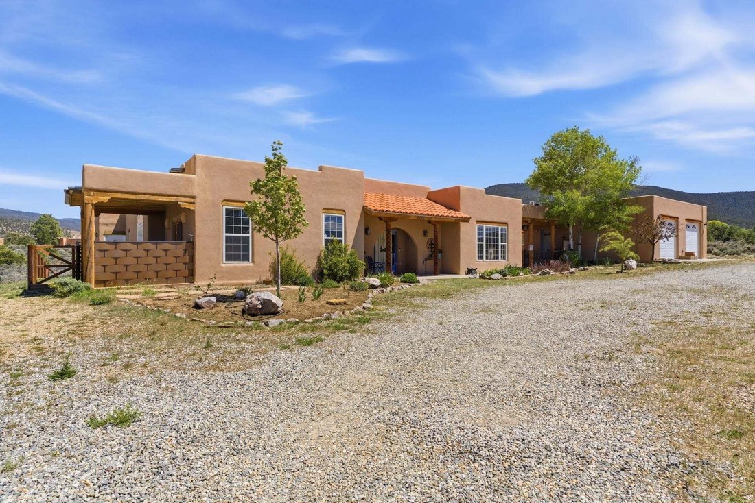 House in Taos, New Mexico, United States 1 - 18888319