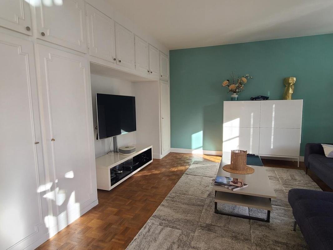 Apartment in Saint-Cloud, Ile-de-France, France 4 - 18884263