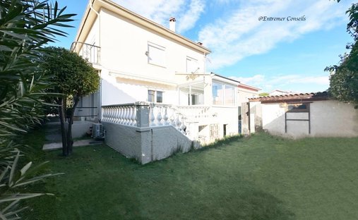 Haus in Dorf, Villeneuve-Loubet, Frankreich 1