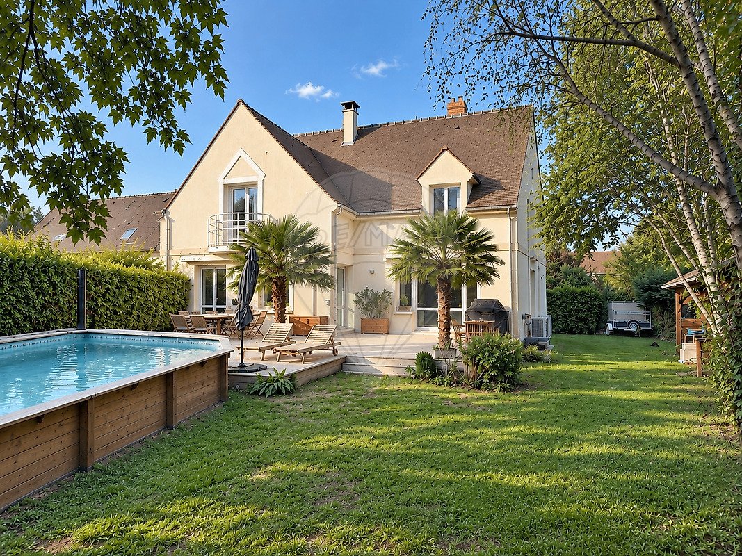 House in Senlis, Hauts-de-France, France 1 - 18882558