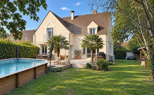 Maison à Senlis, Hauts-de-France, France 1