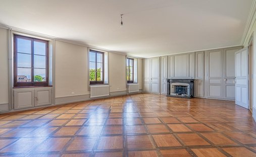 Haus in Vich, Waadt, Schweiz 1