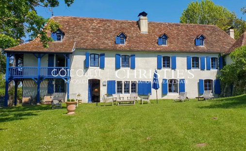 Villa in Orriule, Nouvelle-Aquitaine, France 1