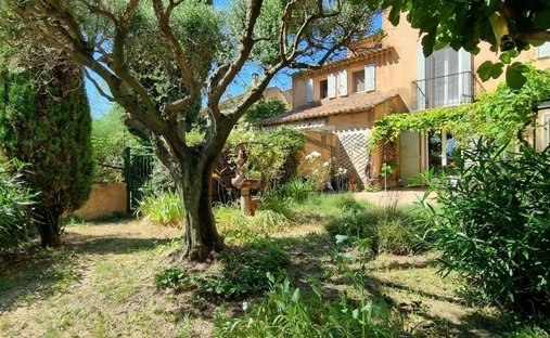 Casa en Cucuron, Provenza-Alpes-Costa Azul, Francia 1