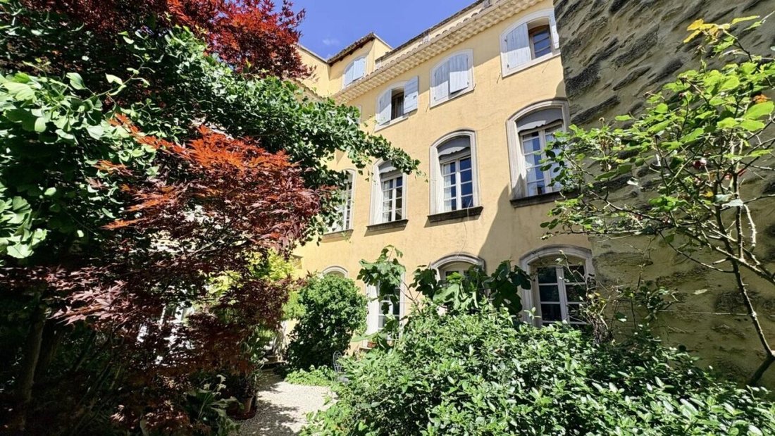 Casa en Le Centre, Courthézon, Francia 1 - 18887272