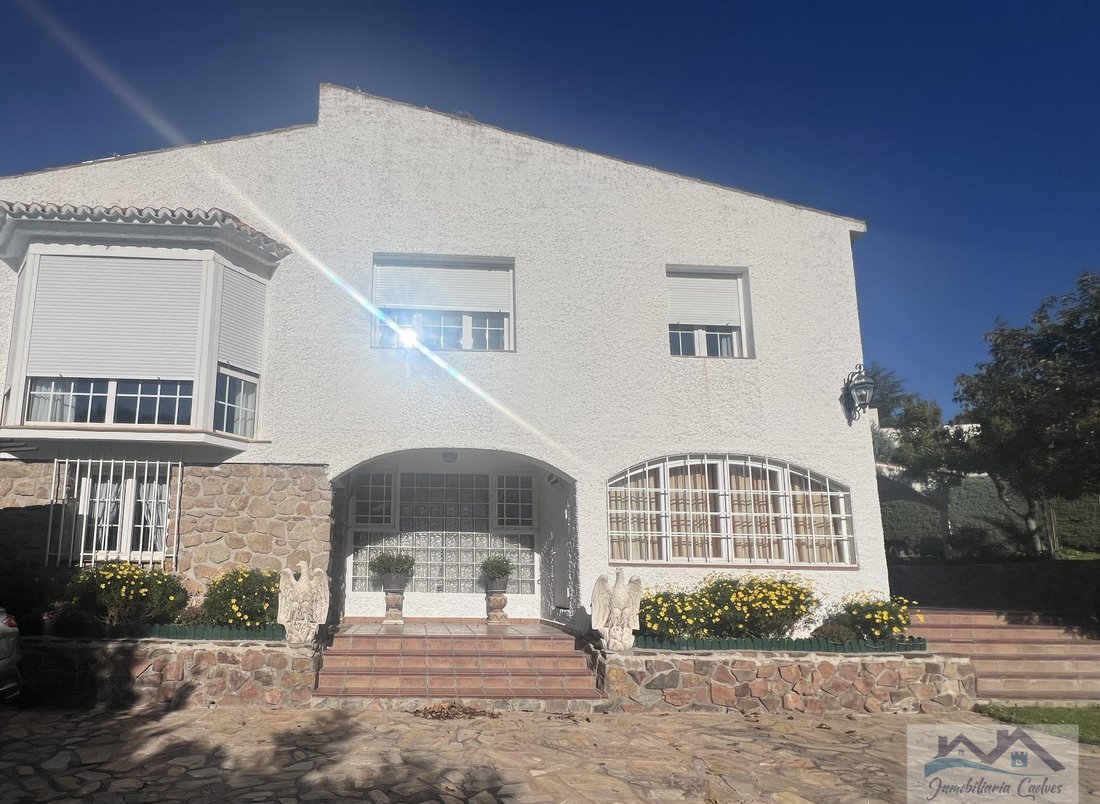 Chalet a Boadilla del Monte, Madrid, Spagna 1 - 18878956