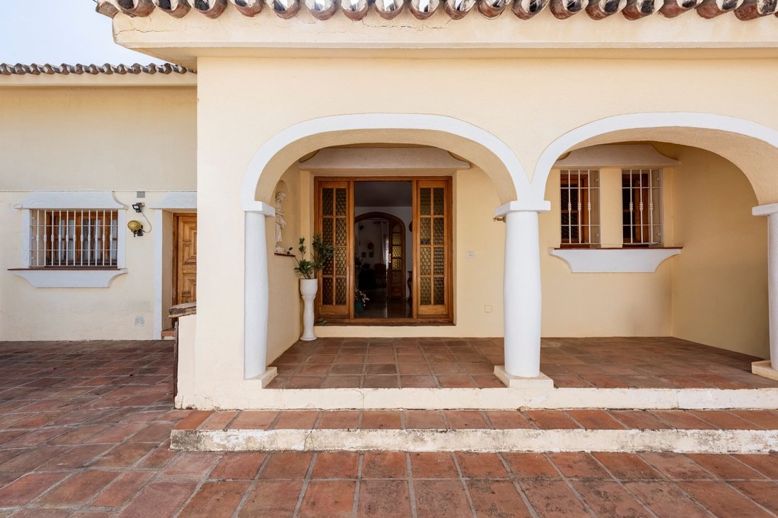 Villa a Marbella, Andalusia, Spagna 2 - 18879604