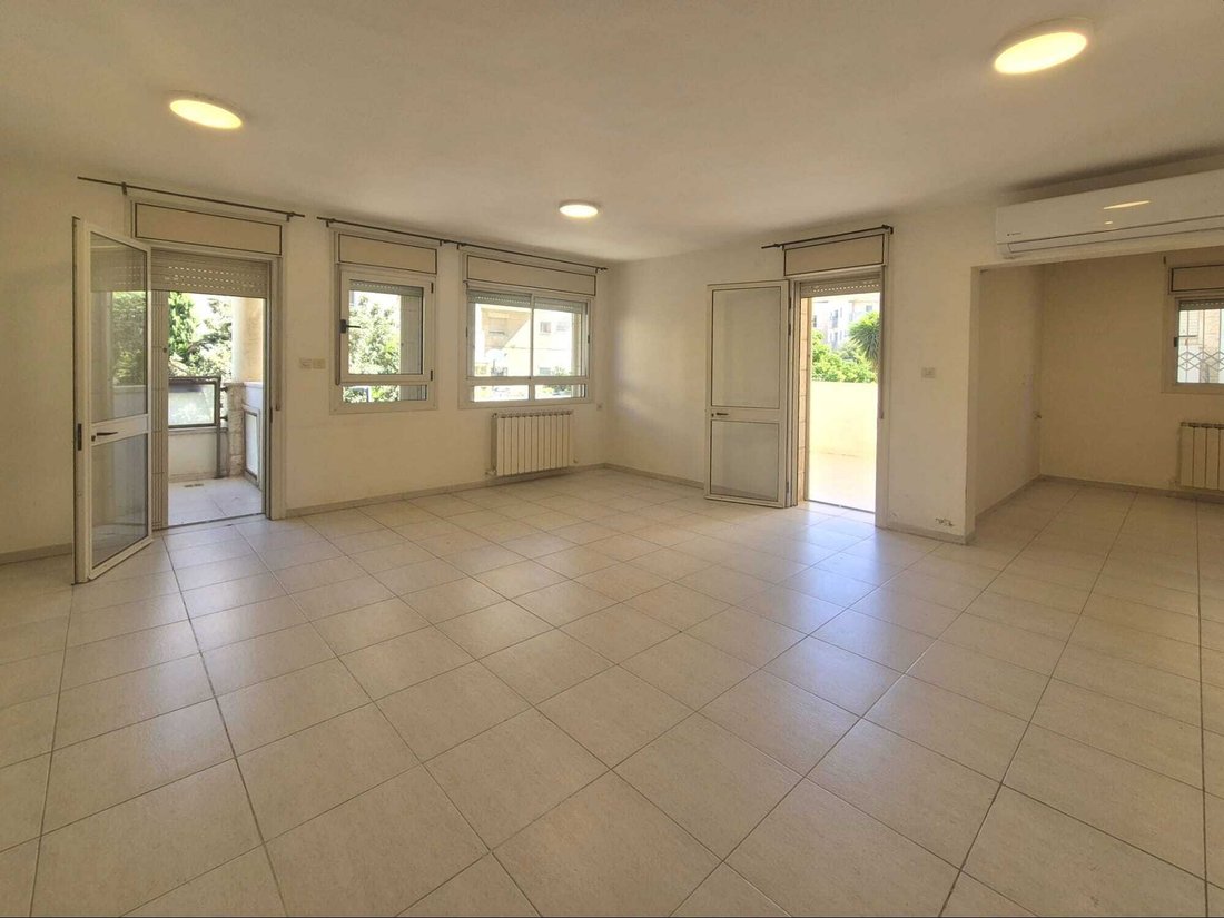 Apartment in Jerusalem, Jerusalem District, Israel 2 - 18878759