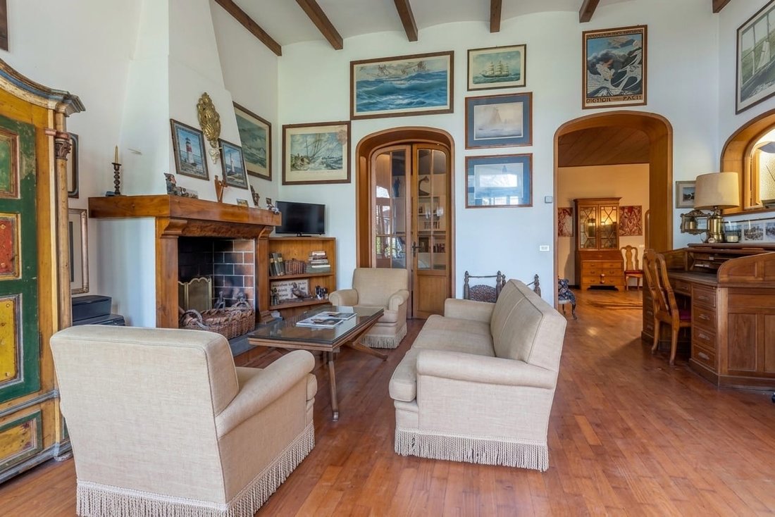 Villa in Centro Storico, Viareggio, Tuscany 2 - 18878646
