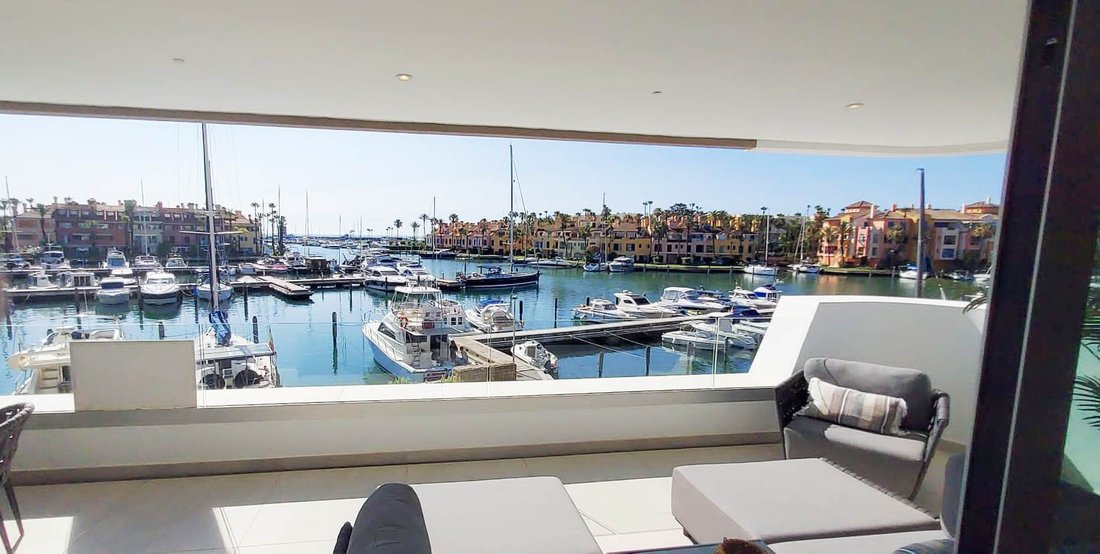Appartamento a Sotogrande, San Roque, Andalusia 2 - 18893090