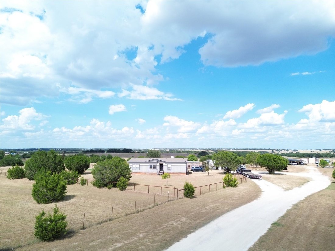 Florence, Texas, United States 2 - 18893755
