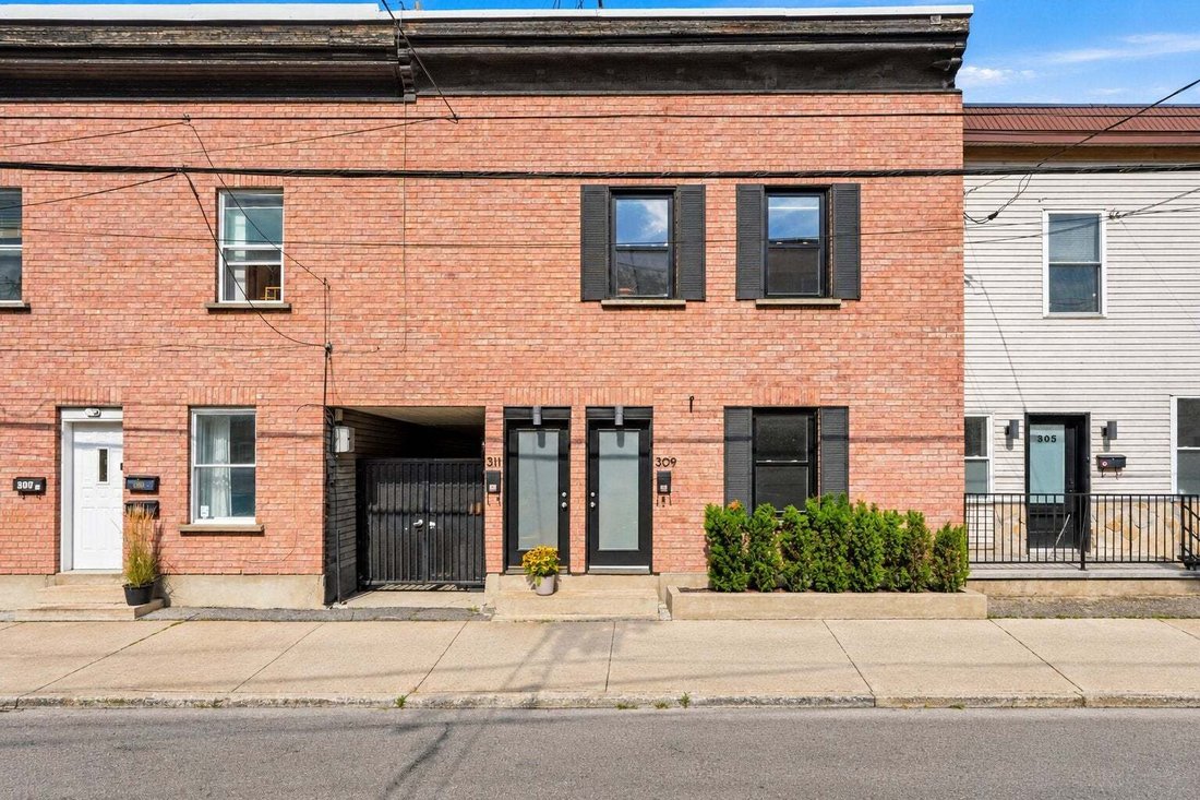 House in Montréal, Quebec, Canada 1 - 18894353