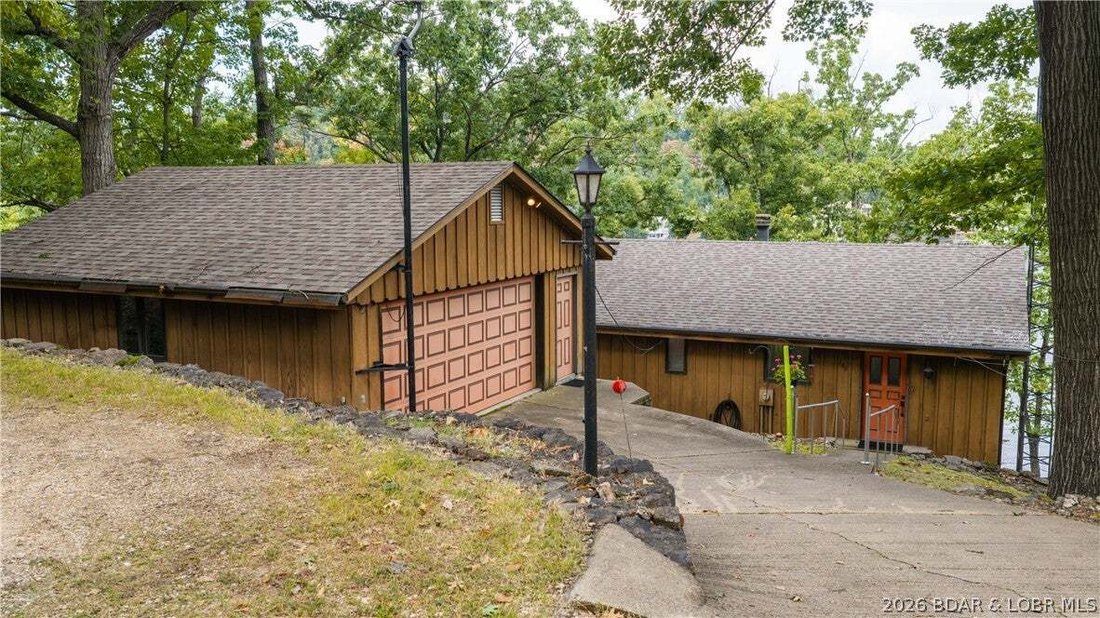 House in Lake Ozark, Missouri, United States 1 - 18893696