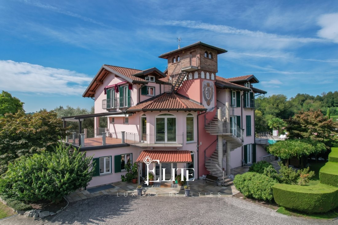 Villa in Bardello mit Malgesso und Bregano, Lombardei, Italien 4 - 18894301