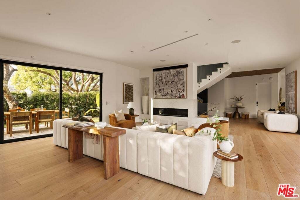 House in Los Angeles, California, United States 4 - 18893096